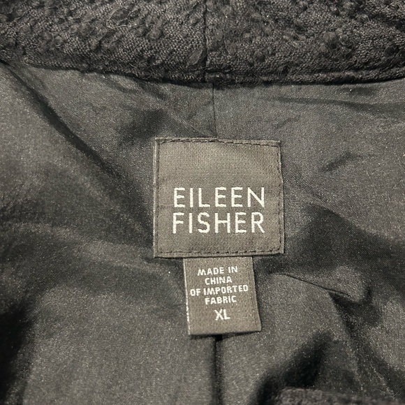 Eileen Fisher Black 100% Wool Lightweight Coat With 100% Silk Lining - Picture 5 of 8